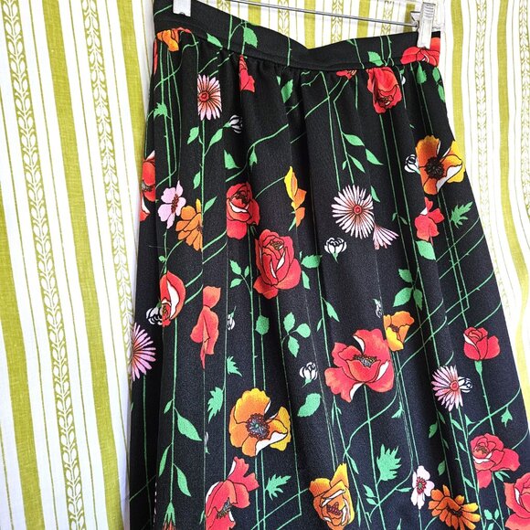 Size S Maxi Skirt in Vintage Fabric NWT - Picture 6 of 6